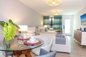 Studio Double Queen | Premium bedding, down comforters, pillowtop beds, in-room safe