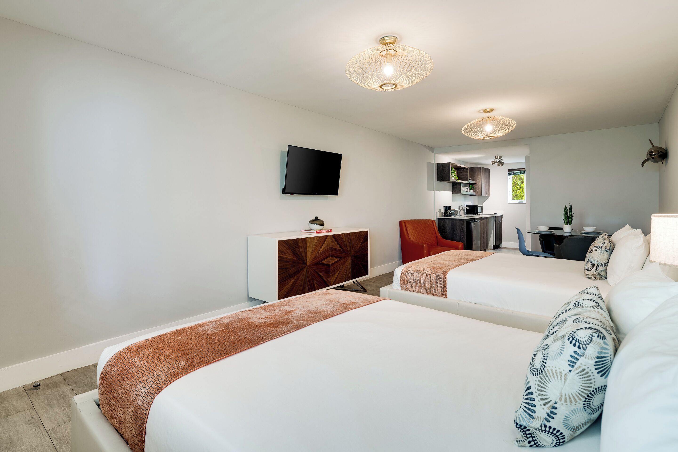 Photo - Waterside Hotel and Suites