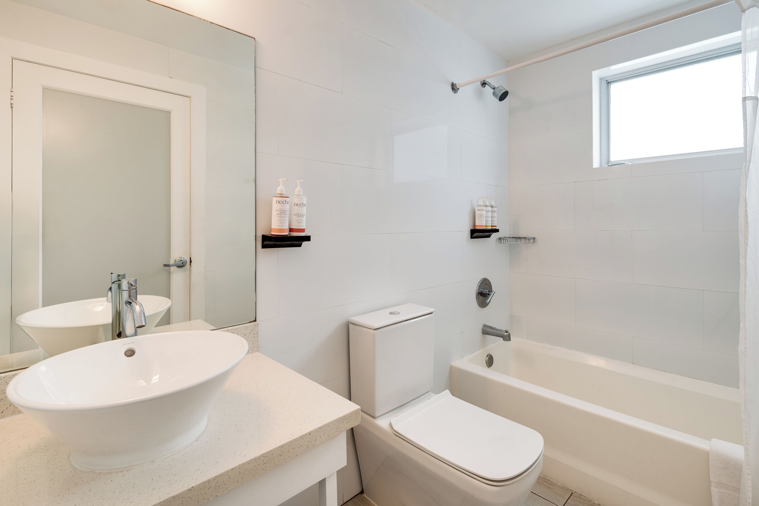 Photo - Waterside Hotel and Suites