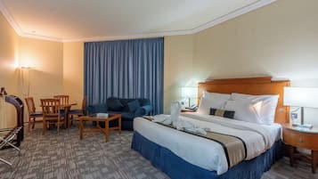 Junior Suite | Premium bedding, minibar, in-room safe, desk