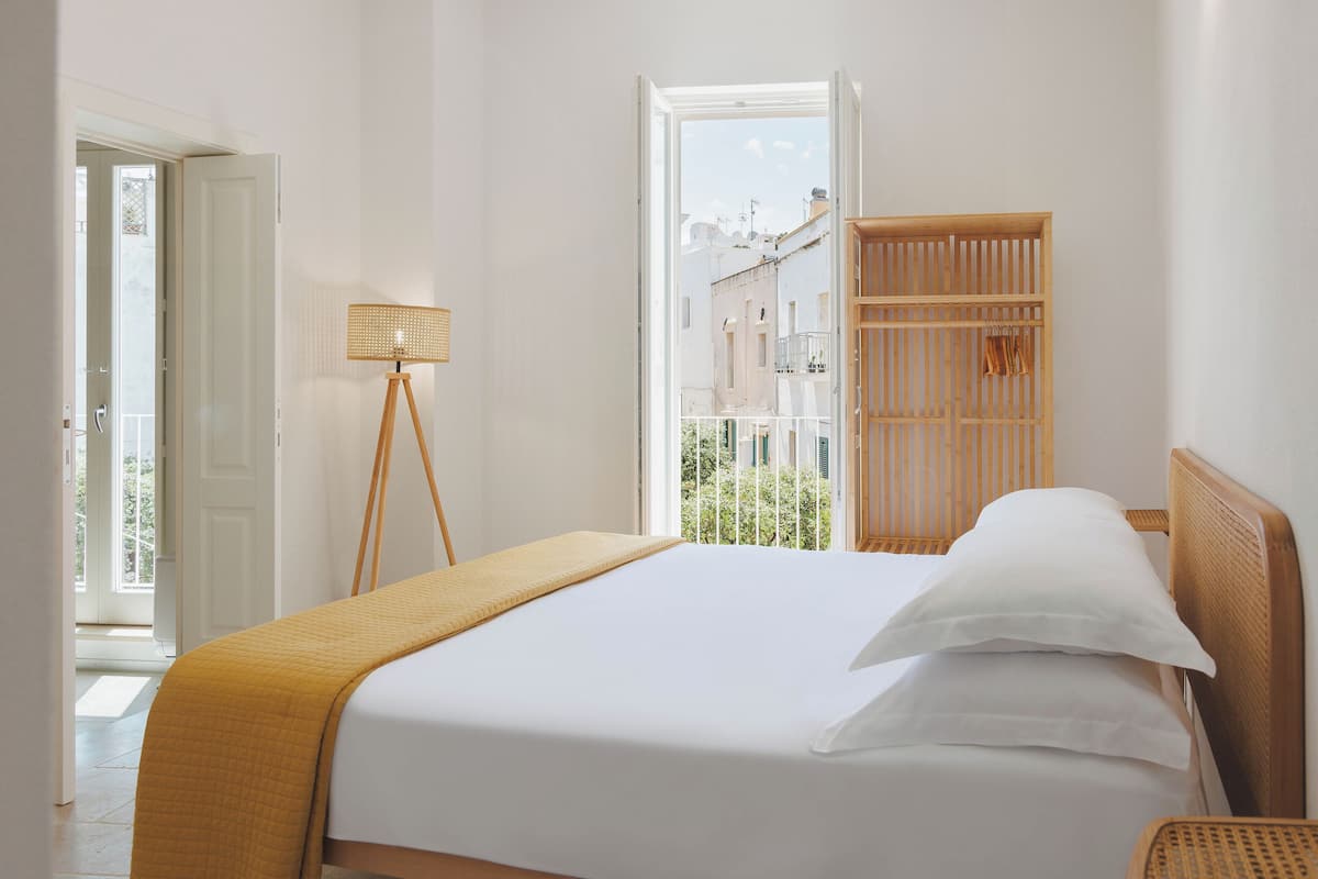 Exclusive Apartment, 1 King Bed with Sofa bed | 1 bedroom, Egyptian cotton sheets, premium bedding, down duvets
