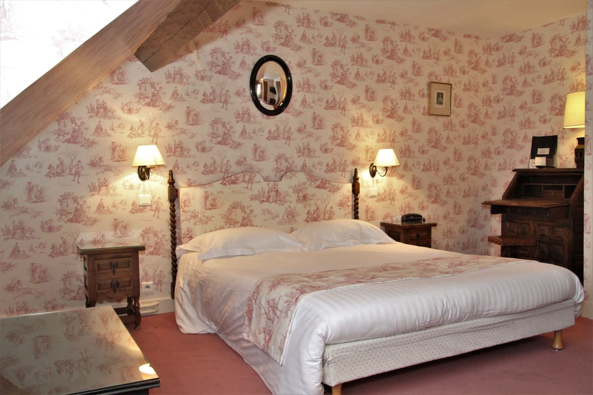Superior Single Room
