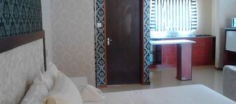 Pacific Conqueror Self Catering Units