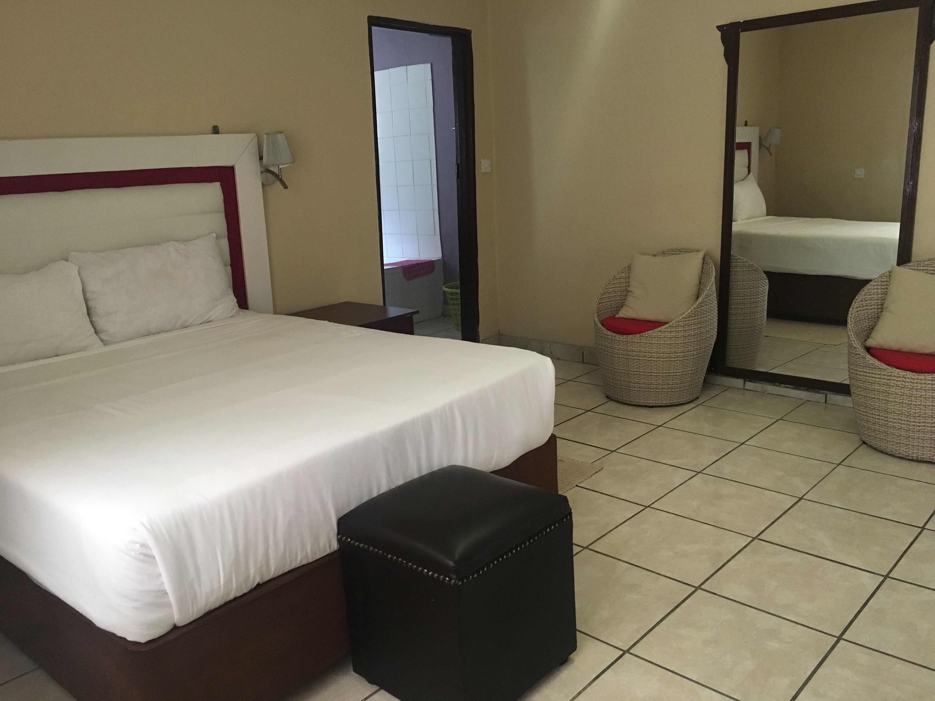 Kamar Double Standar | Meja kerja dan Wi-Fi gratis