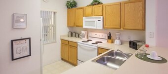 Ahmad's Lake Berkley Townhouse 3 Bedroom IPG Florida