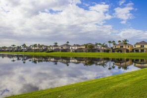 View from property - Bill's Lake Berkley Townhouse 3 Bedroom IPG Florida (Kissimmee)