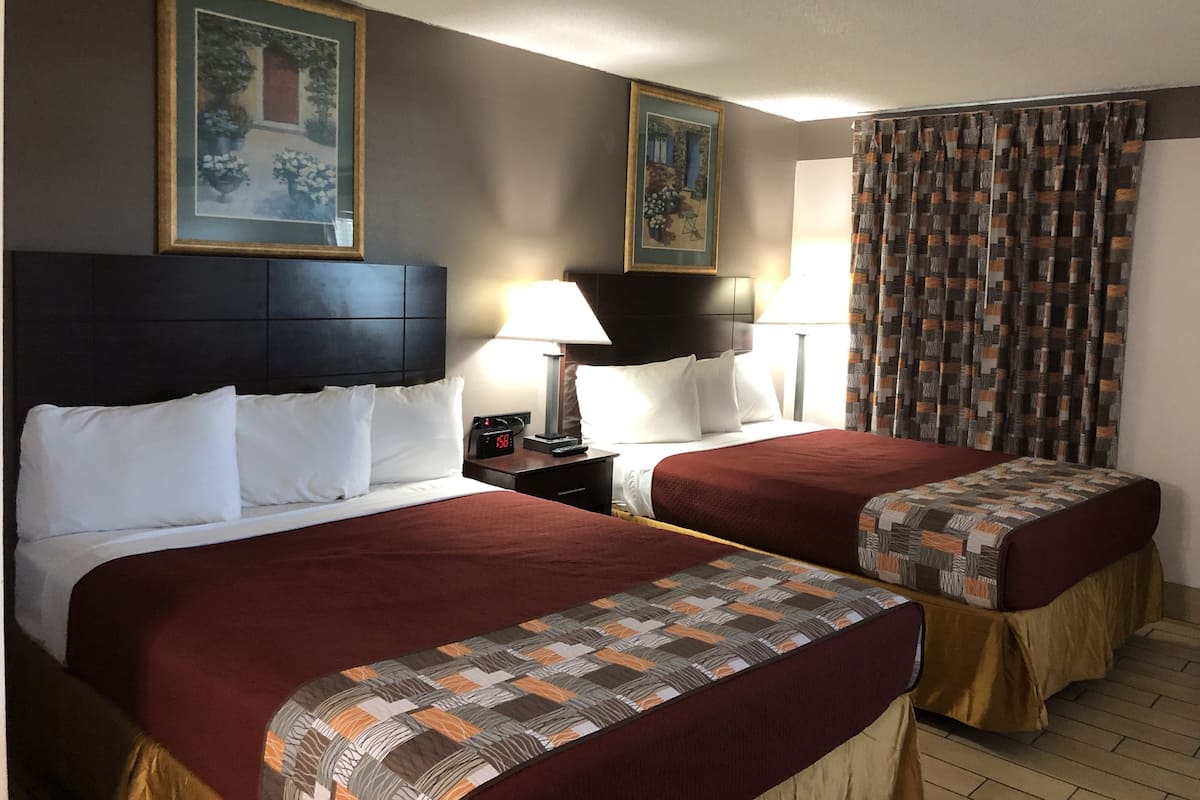 Ropa de cama de alta calidad, escritorio, wifi gratis y ropa de cama