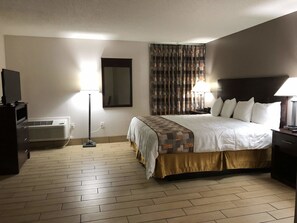 华丽套房, 1 张特大床和 1 张沙发床 | 高档床上用品、办公桌、免费 WiFi、床单