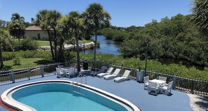 Sun Coast Inn