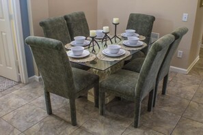 บริการอาหารในห้องพัก