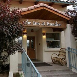 Front of property - The Inn at Paradise (Albuquerque)