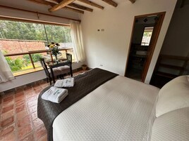 Exclusive Double Room | Free WiFi, bed sheets