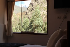 Panoramic Suite, Bathtub | Free WiFi, bed sheets