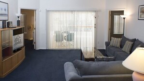 Unclassified image, 4 of 16, button - Linda's Silver Creek Villa 4 Bedroom IPG Florida (Clermont)