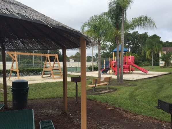 Children’s play area – outdoor