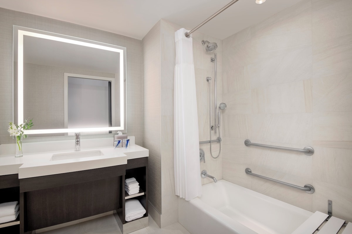 Classic Room, 2 Queen Beds, Transfer Shower, Non Smoking (Mobility Accessible) | 1 bedroom, Egyptian cotton sheets, premium bedding, down comforters