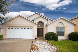 Property entrance - Marie's Rolling Hills Villa 4 Bedroom IPG Florida (Kissimmee)