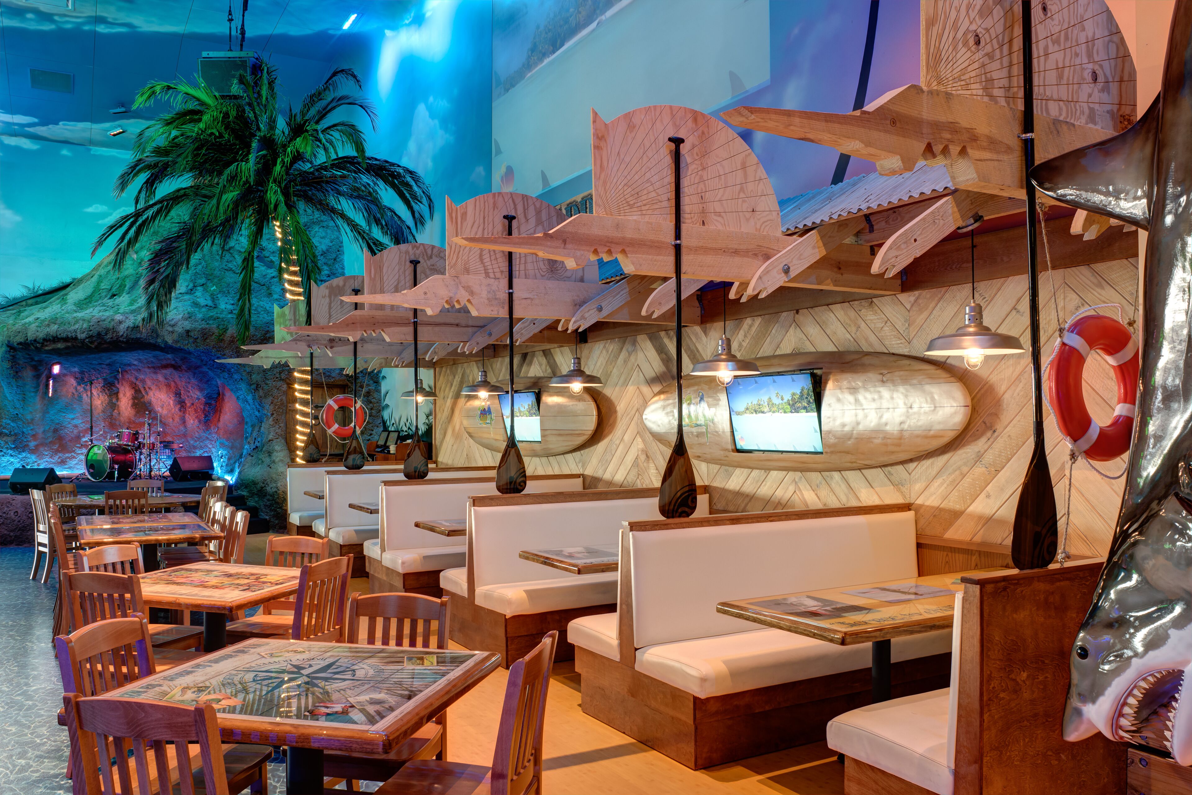 5 restaurants, breakfast served