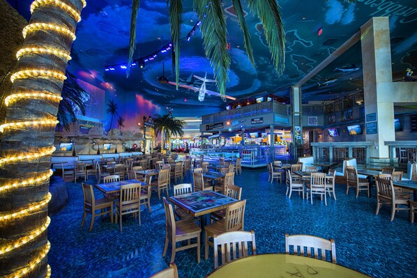 5 restaurants, breakfast served