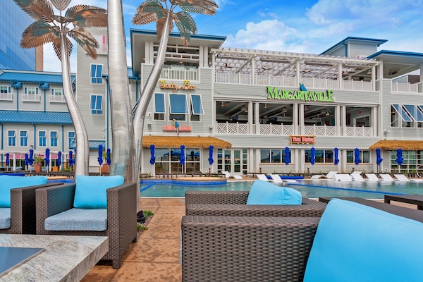 Bar à beira da piscina