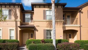 Front of property - Jenny's Regal Palms Townhouse 3 Bedroom IPG Florida (Davenport)
