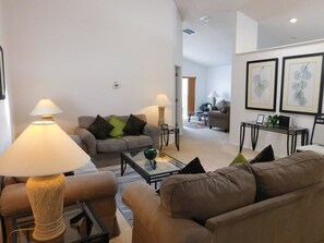 Living area - John's Hampton Lakes Villa 3 Bedroom IPG Florida (Davenport)