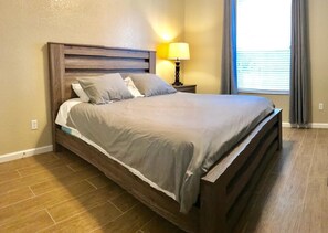 Condo, 3 Bedrooms, Lakeside | 3 bedrooms, free WiFi