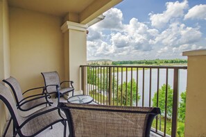 Condo, 3 Bedrooms, Lakeside | Balcony