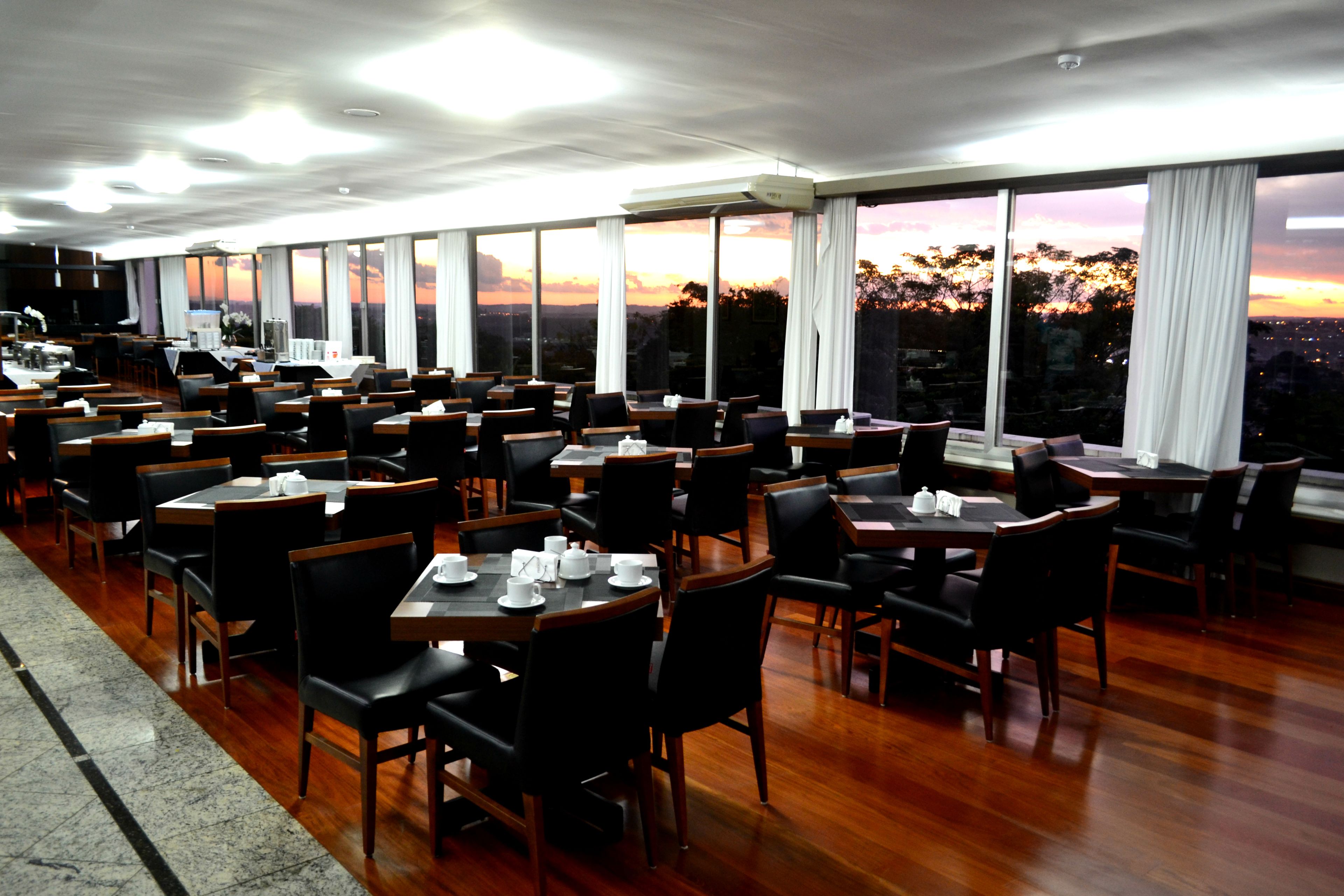 Az árban foglalt svédasztalos reggeli mindennap