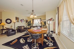 Appartement, 3 slaapkamers, op de hoek | Woonruimte