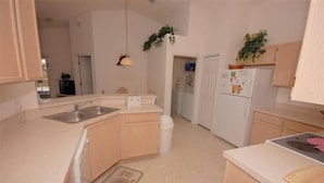 Private kitchen - Eric s Clear Creek Villa 4 Bedroom IPG Florida (Clermont)