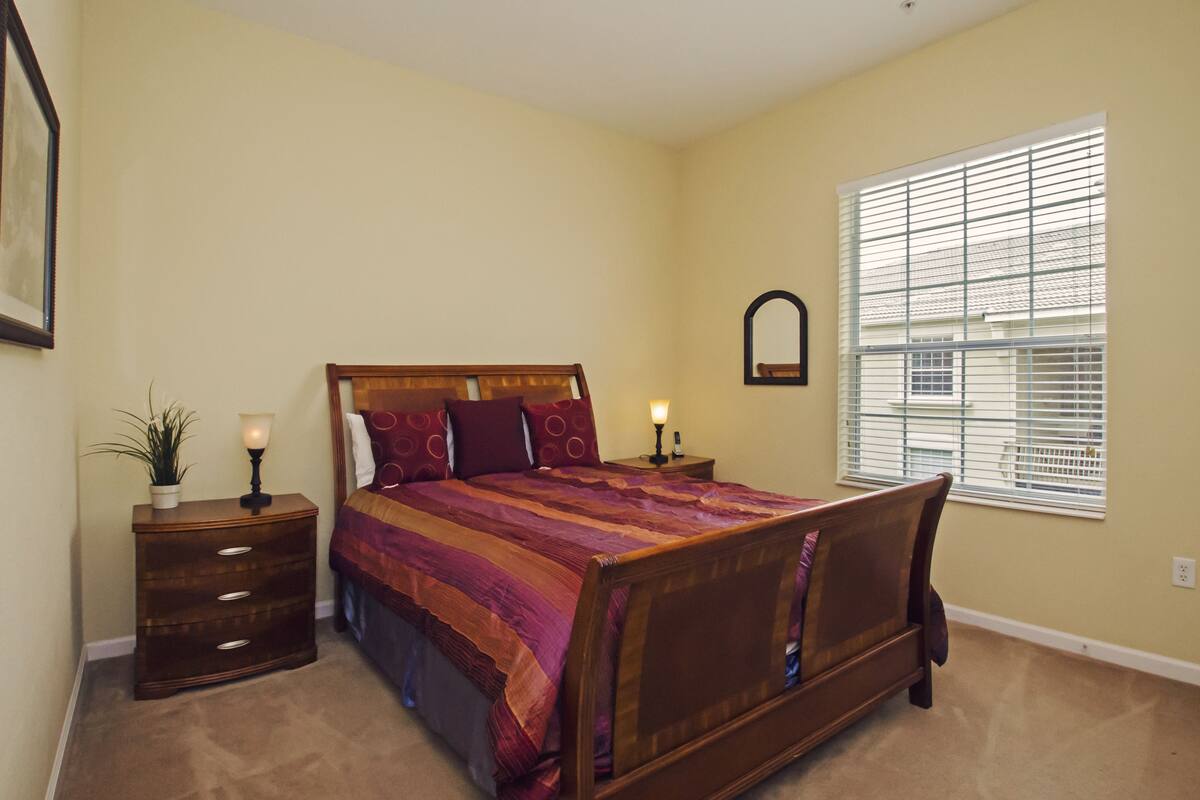 Condo, 3 Bedrooms, Corner | 3 bedrooms, iron/ironing board, WiFi (free)