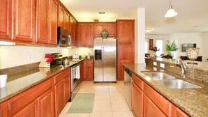 Condo, 3 Bedrooms, Corner | Private kitchen