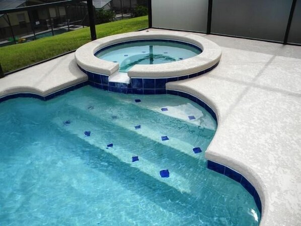 Outdoor pool - Joanne's Highgate Park Villa 4 Bedroom IPG Florida (Davenport)