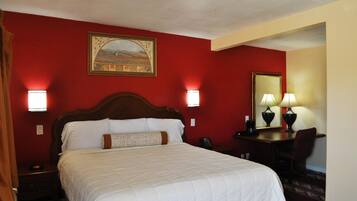 Meja kerja, Wi-Fi gratis, dan seprai linen