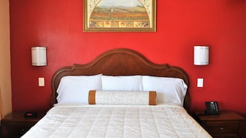 Habitación Deluxe, 1 cama King size | Escritorio, wifi gratis y ropa de cama