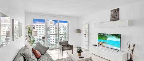 Télévision à écran plat