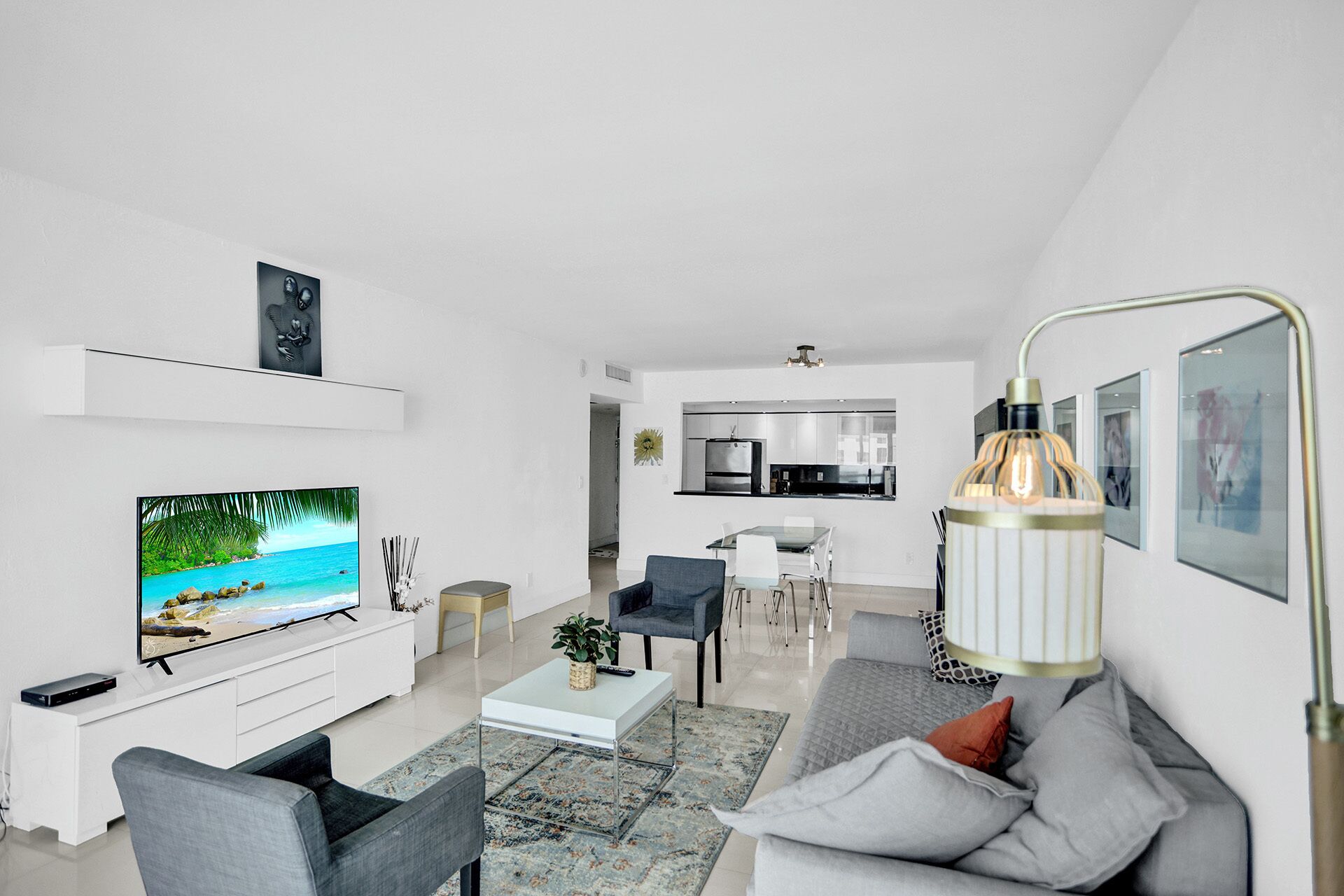 Standard Apartment, 2 Bedrooms, Canal View | Living area