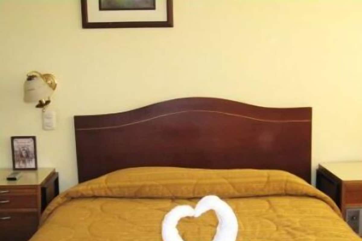 Double Room | In-room safe, WiFi (free)
