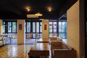 Food court - Hotel Namin (Bandung)