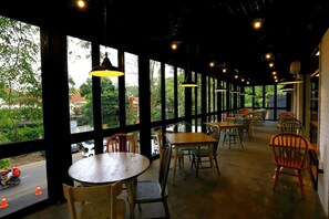 Breakfast, lunch, dinner served; Indonesian cuisine  - Hotel Namin (Bandung)