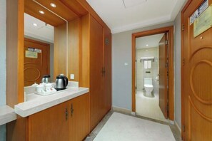 Room - Vienna Hotel (Guangzhou Huawei R&D Center Songnan Branch) (Guangzhou)