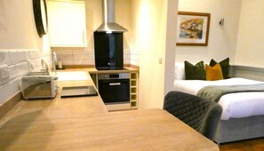 Standard-Studio, mit Bad, Gartenblick (Church View) | 1 Schlafzimmer