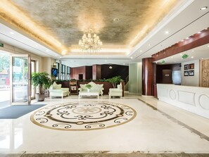 Lobby - Vienna Hotel Guangzhou Panyu Changlong Shiqiao Metro Station (Guangzhou)