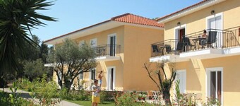 Pythos Studios & Appartments