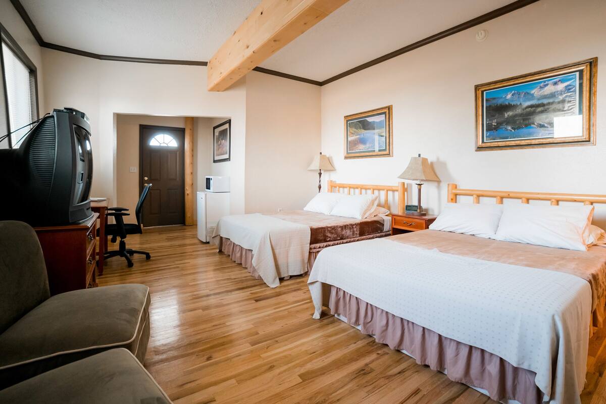 Kamar, 2 Tempat Tidur Queen | Seprai premium dan tempat tidur bayi gratis