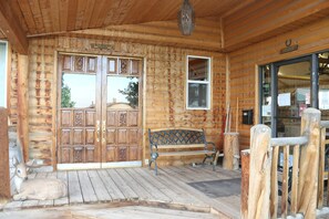 Property entrance - Mountain Home Lodge (Mountain Home)
