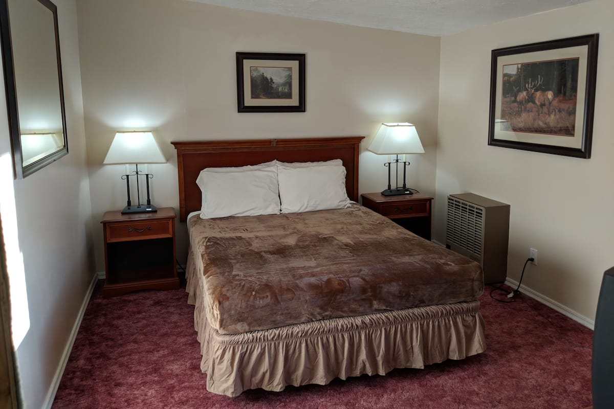Habitación, 1 cama Queen size | Ropa de cama de alta calidad, cunas gratuitas y camas extra