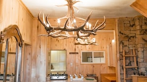 Lobby - Mountain Home Lodge (Mountain Home)