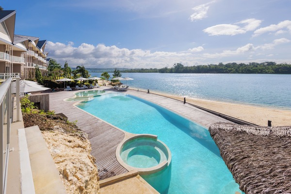Outdoor pool, pool umbrellas, sun loungers